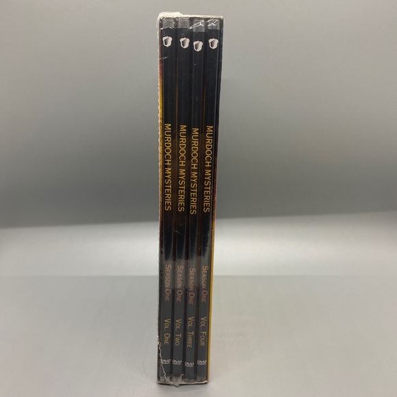 Murdoch Mysteries: Season One (DVD) - Picture 2 of 4